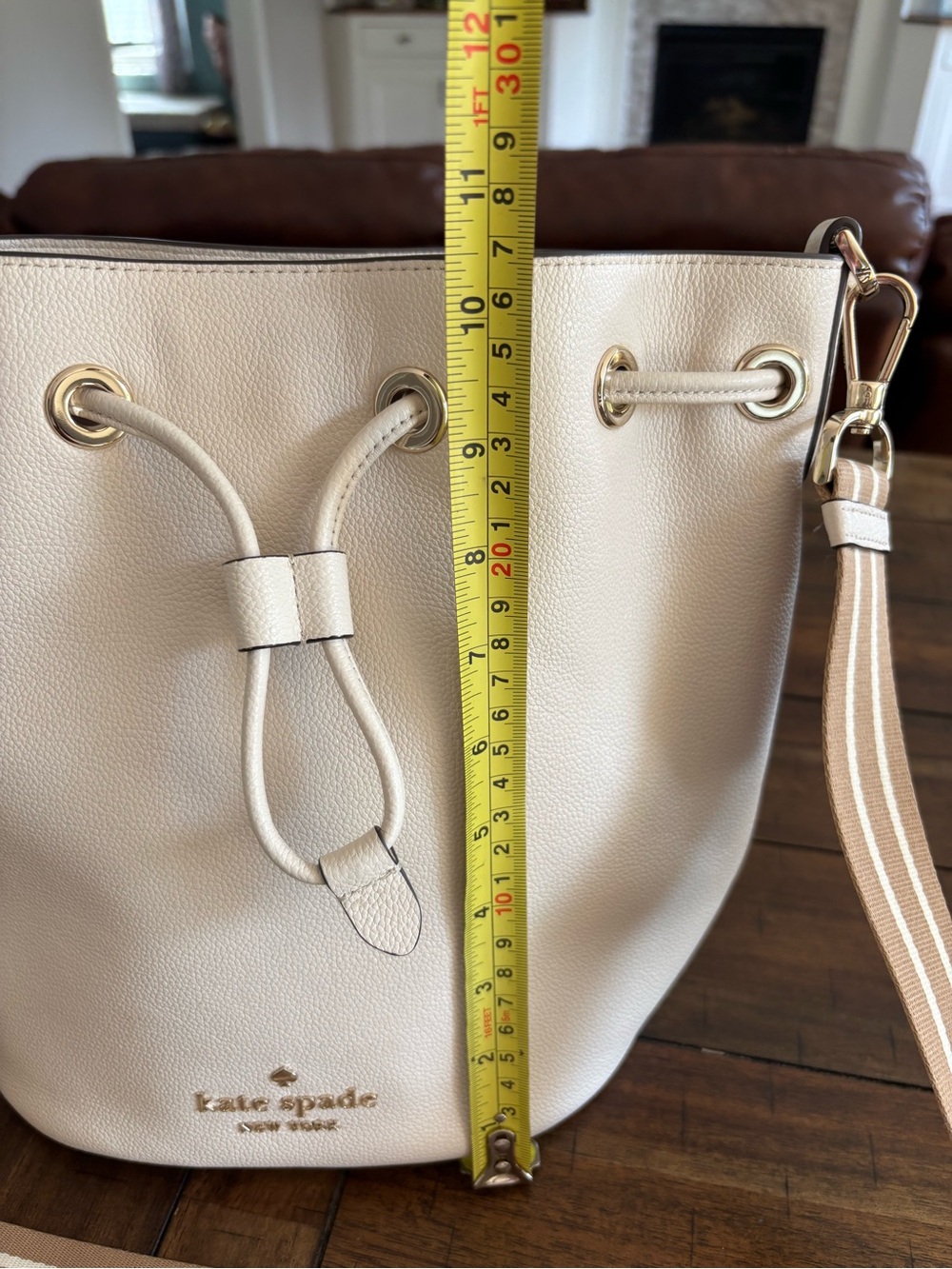 kate spade Cream Leather Drawstring Shoulder Bag with Gold Hardware - Picture 7 of 7